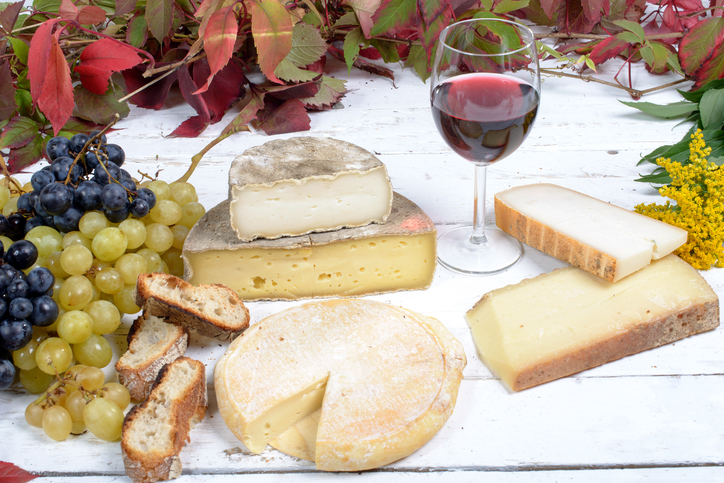 What Appetizers Pair Well with Red Wine?